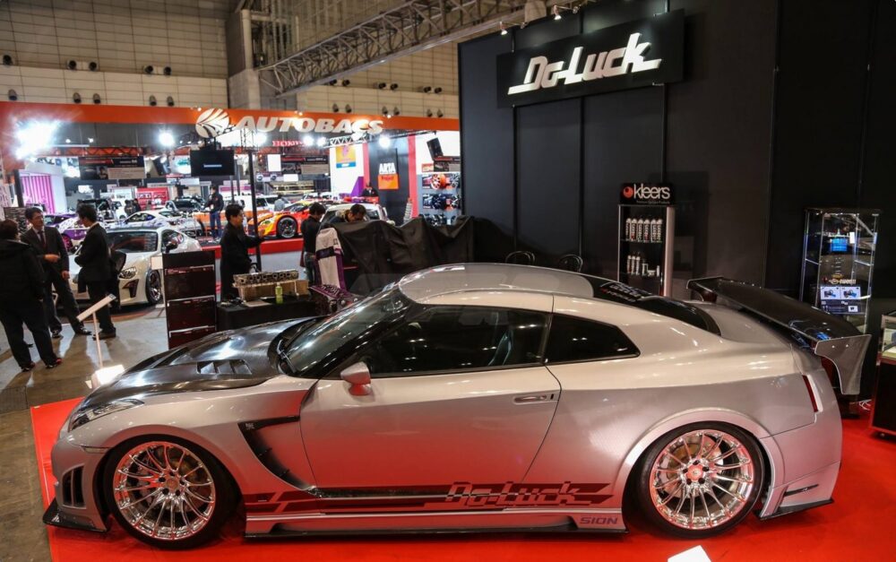 Do-Luck-Side-Skirt-Diffusers-Carbon-Honeycomb-Bottom-Nissan-GT-R-2009-16-1