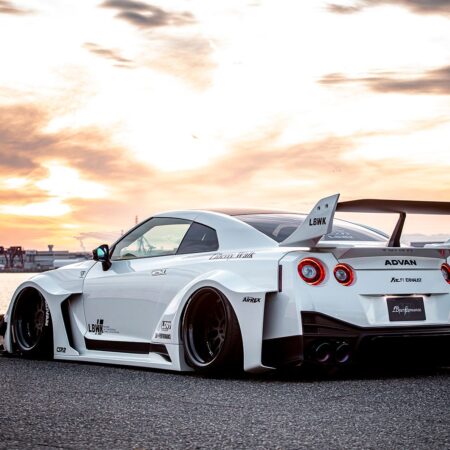 Liberty Walk LB-Silhouette WORKS GT 35GT-RR Ver. 2 Rear Wing for R35 Nissan GT-R