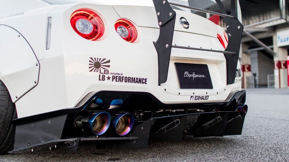 LIBERTY-WALK-NISSAN-GT-R-R35-REAR-DIFFUSER