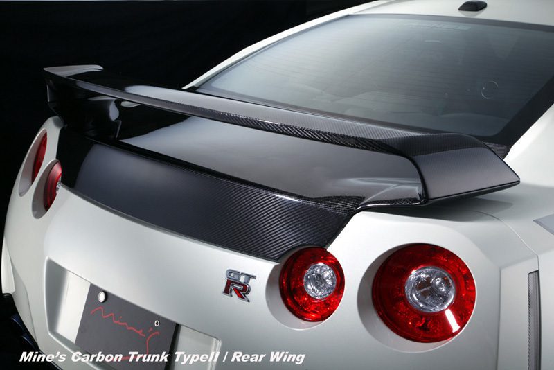 mines-carbon-trunk-with-wing-stay-clear-paint-finish-minesgtr57-1.347