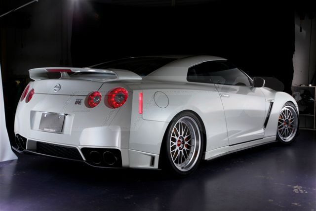Phoenixs-Power-Rear-Under-Spoiler-R35-Nissan-GT-R_01