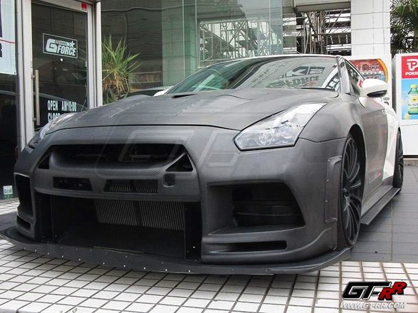 Top-Racing-Dry-Carbon-Wide-Front-Bumper-Nissan-GT-R-2009-16-4